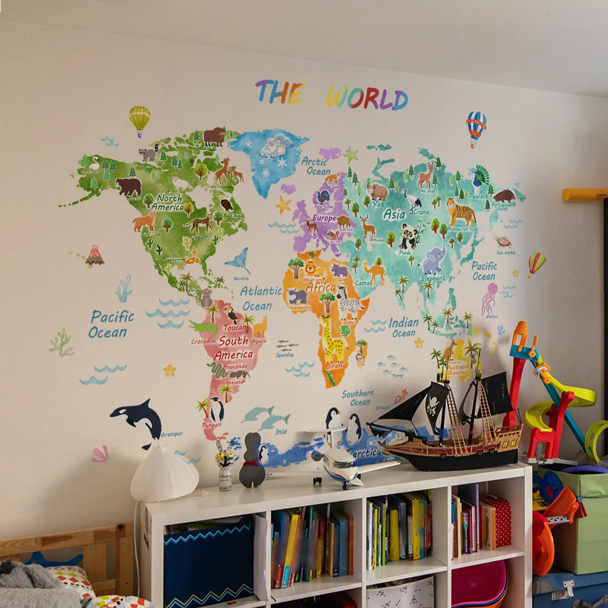World Animal Map Wall Sticker - Vivreux Interior