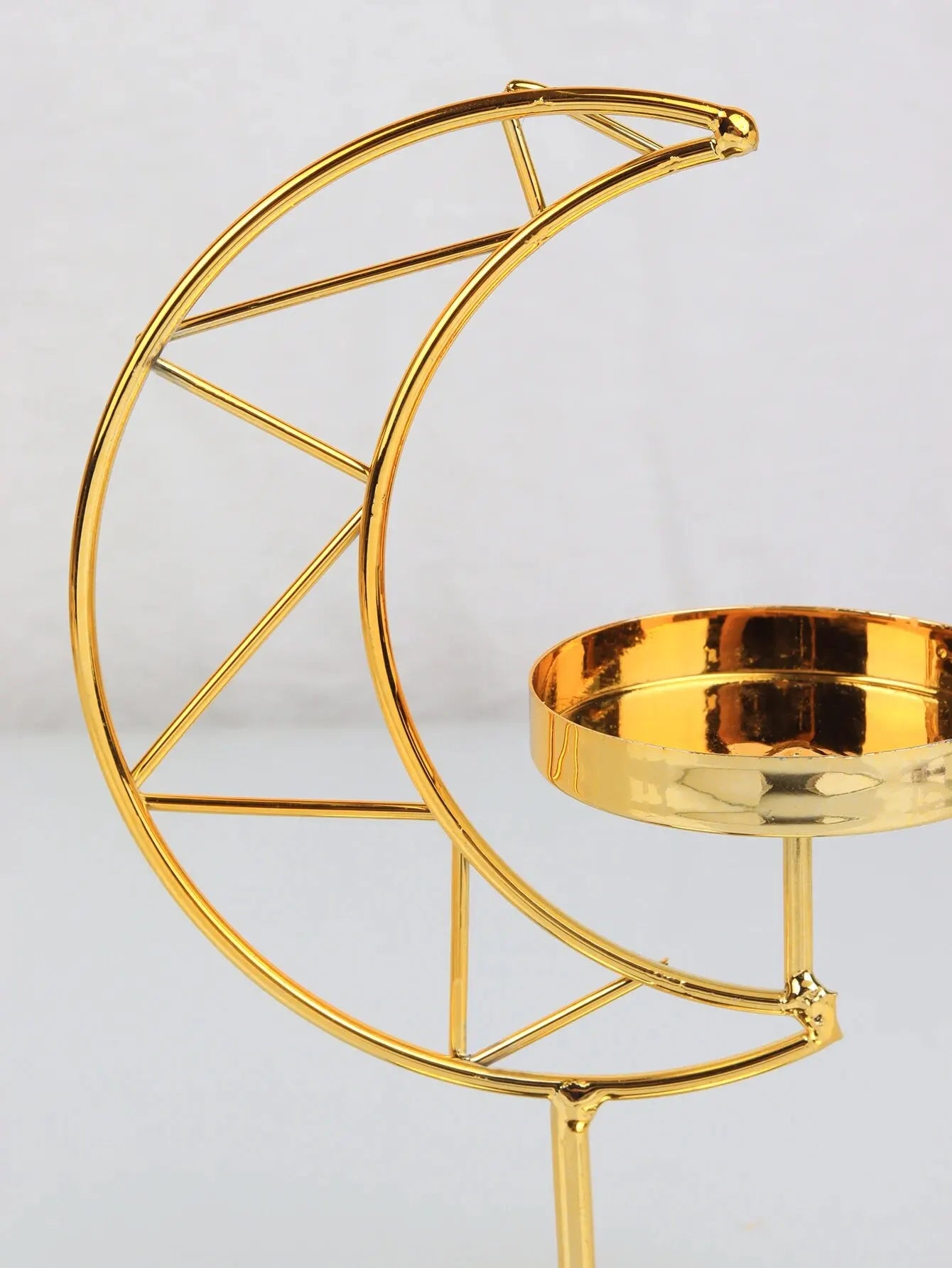 Moon-Shaped Metal Candle Holder - Vivreux Interior