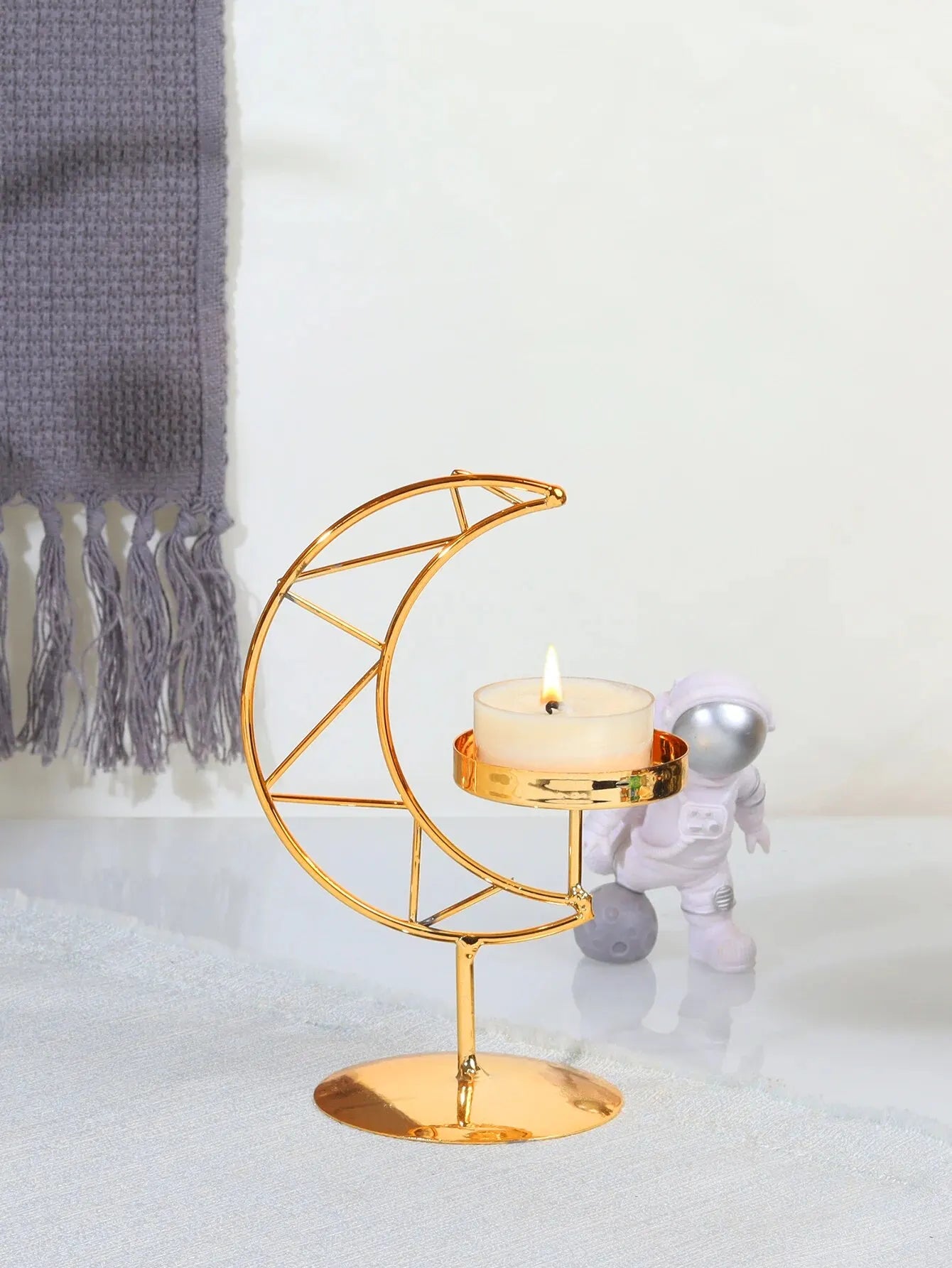 Moon-Shaped Metal Candle Holder - Vivreux Interior